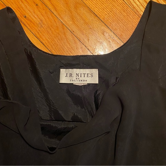 Black Mesh Overlay Tank Top - Picture 4 of 4